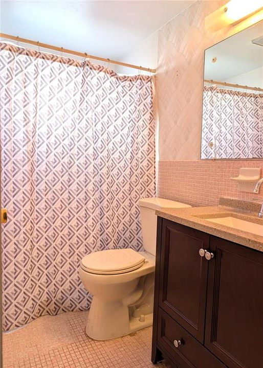 В аренду: $1,400 (2 спален, 2 ванн, 870 Квадратных фут)