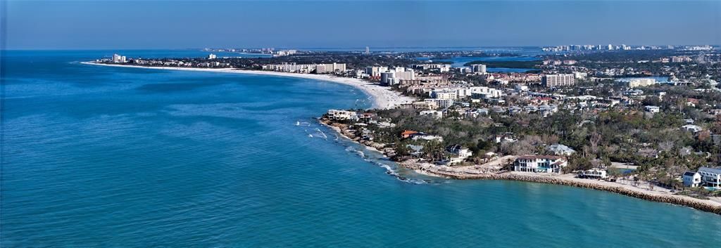 На продажу: $1,495,000 (0.80 acres)