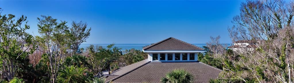 На продажу: $1,495,000 (0.80 acres)