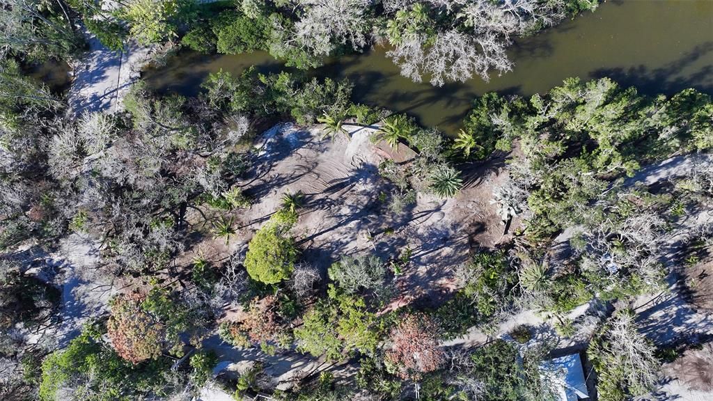 На продажу: $1,495,000 (0.80 acres)