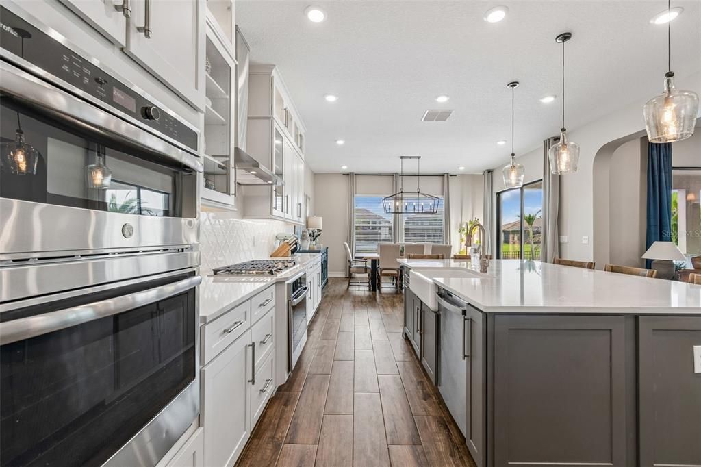 For Sale: $1,150,000 (5 beds, 4 baths, 4218 Square Feet)