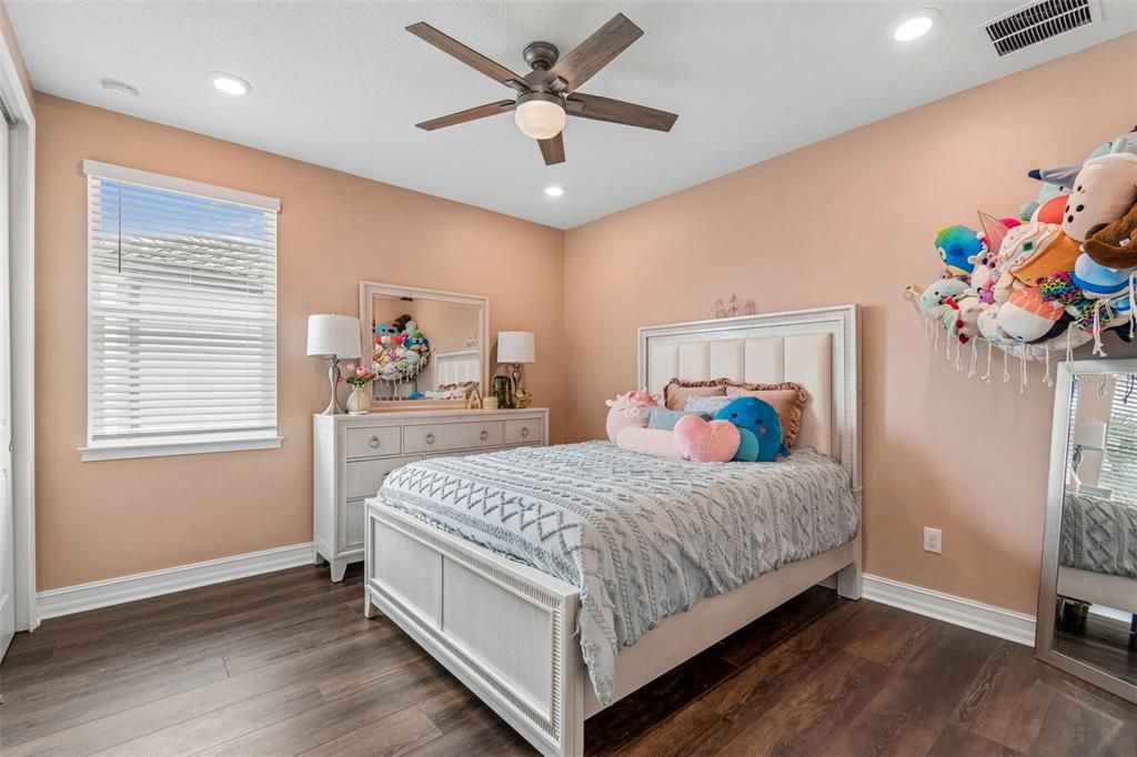 For Sale: $1,150,000 (5 beds, 4 baths, 4218 Square Feet)