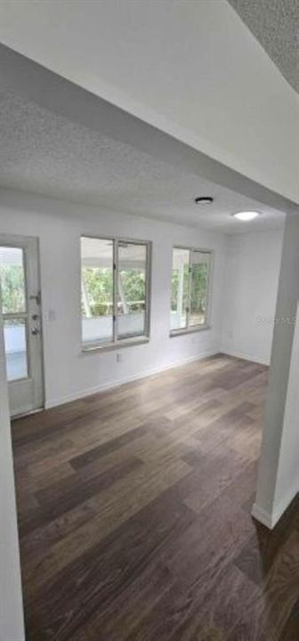 На продажу: $232,900 (3 спален, 2 ванн, 1528 Квадратных фут)