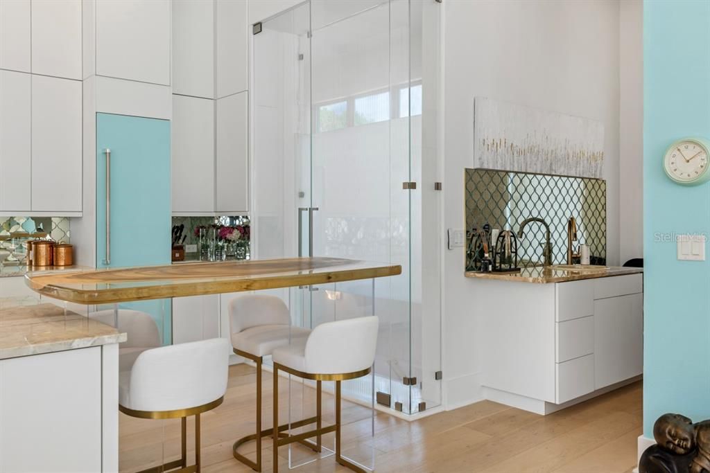: $12,350,000 (7 beds, 9 baths, 11465 Square Feet)
