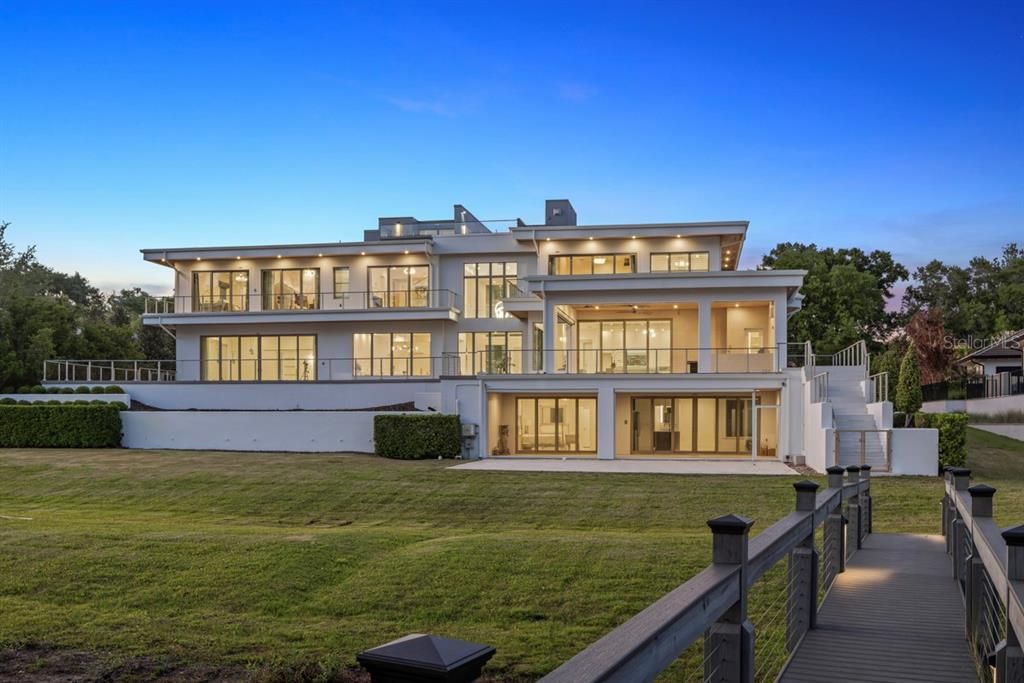 : $12,350,000 (7 beds, 9 baths, 11465 Square Feet)