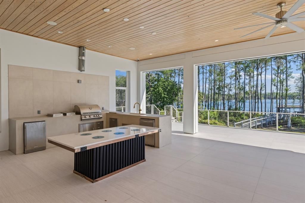 : $12,350,000 (7 beds, 9 baths, 11465 Square Feet)