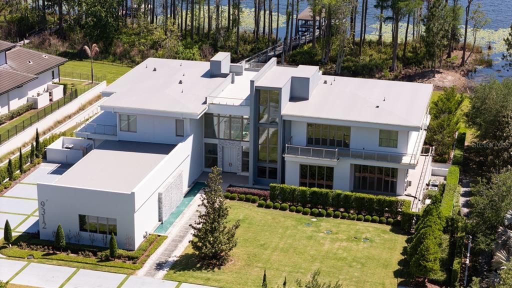 : $12,350,000 (7 beds, 9 baths, 11465 Square Feet)