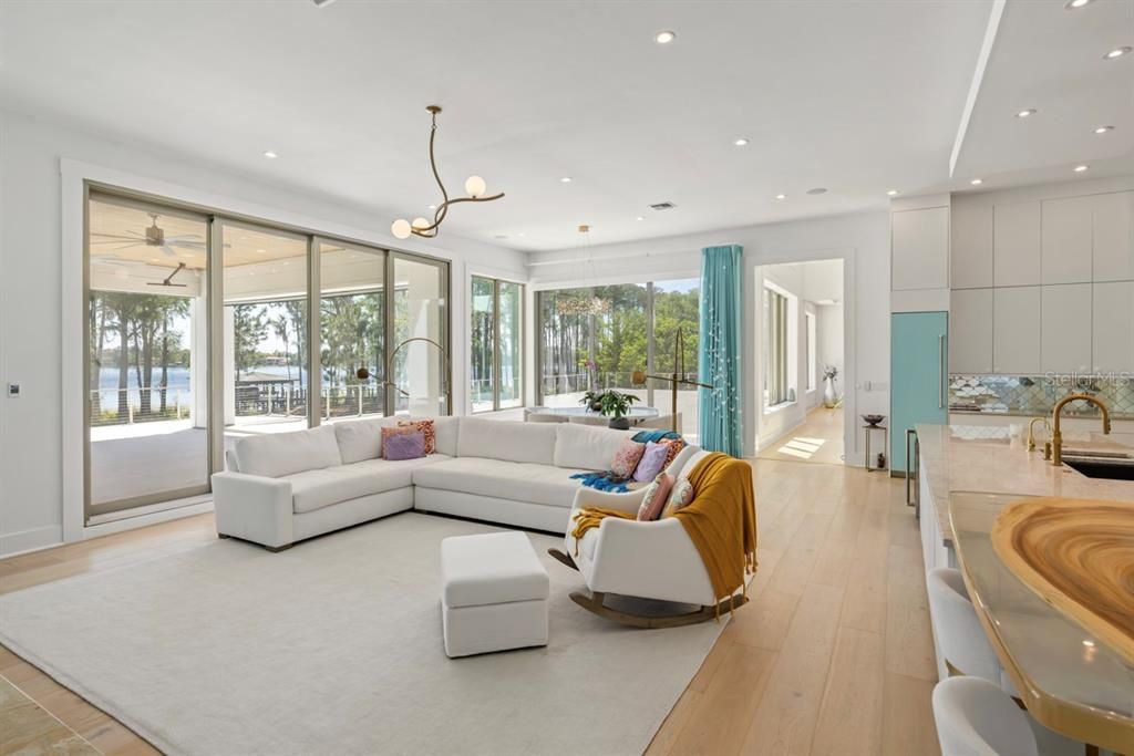 : $12,350,000 (7 beds, 9 baths, 11465 Square Feet)
