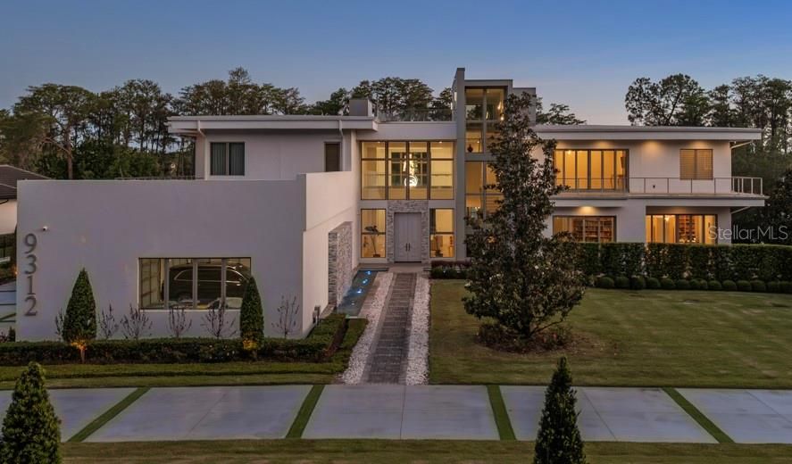 : $12,350,000 (7 beds, 9 baths, 11465 Square Feet)