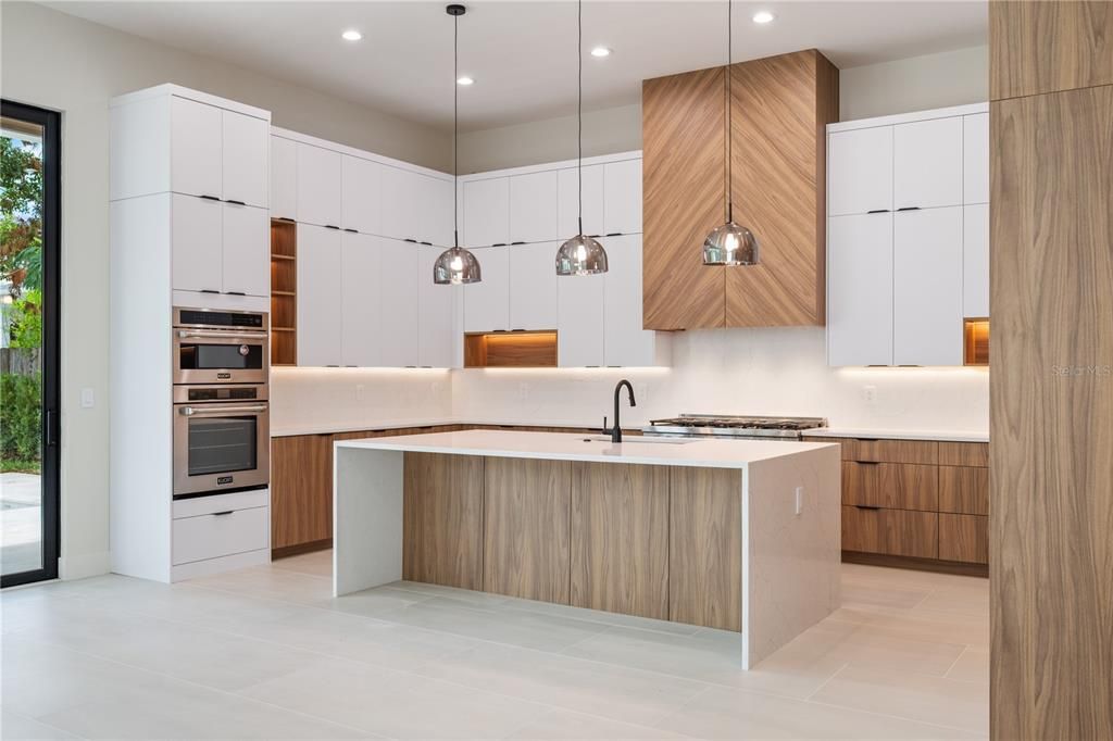 For Sale: $1,695,000 (3 beds, 3 baths, 3266 Square Feet)