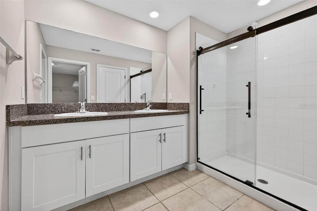 For Sale: $349,000 (4 beds, 2 baths, 1841 Square Feet)