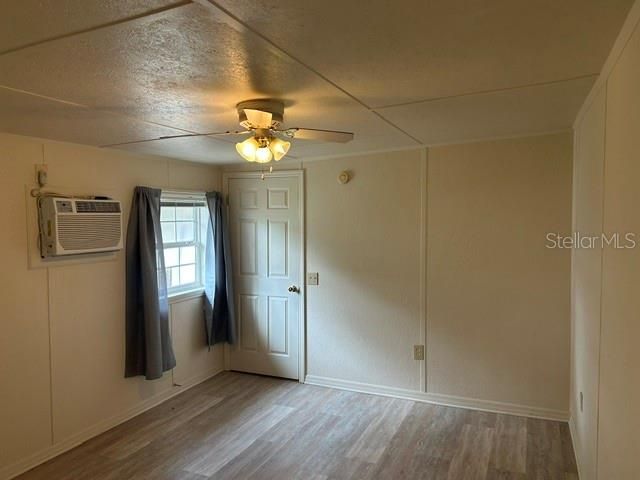 For Rent: $1,550 (1 beds, 1 baths, 696 Square Feet)