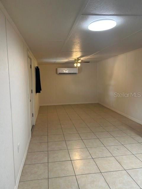 For Rent: $1,550 (1 beds, 1 baths, 696 Square Feet)