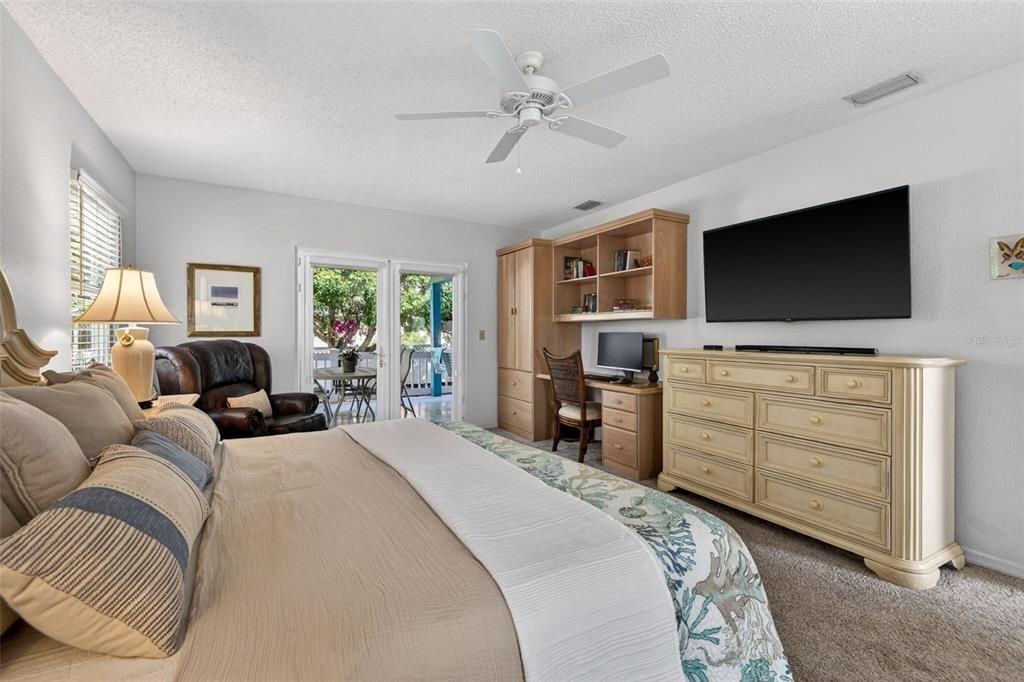 For Sale: $935,000 (3 beds, 2 baths, 2277 Square Feet)