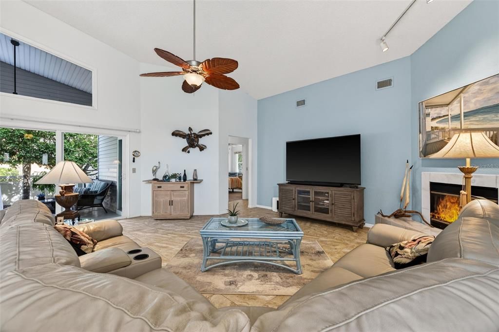 For Sale: $935,000 (3 beds, 2 baths, 2277 Square Feet)