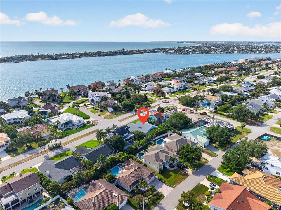 For Sale: $935,000 (3 beds, 2 baths, 2277 Square Feet)