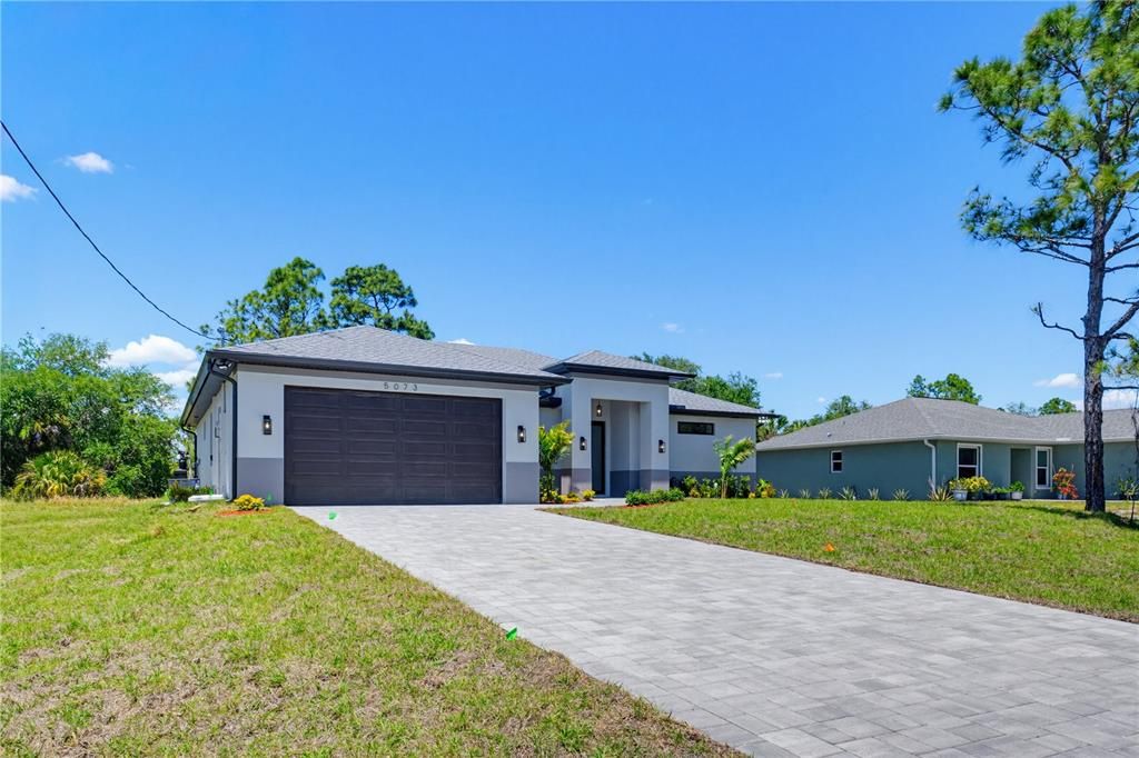 For Sale: $415,000 (3 beds, 2 baths, 1800 Square Feet)