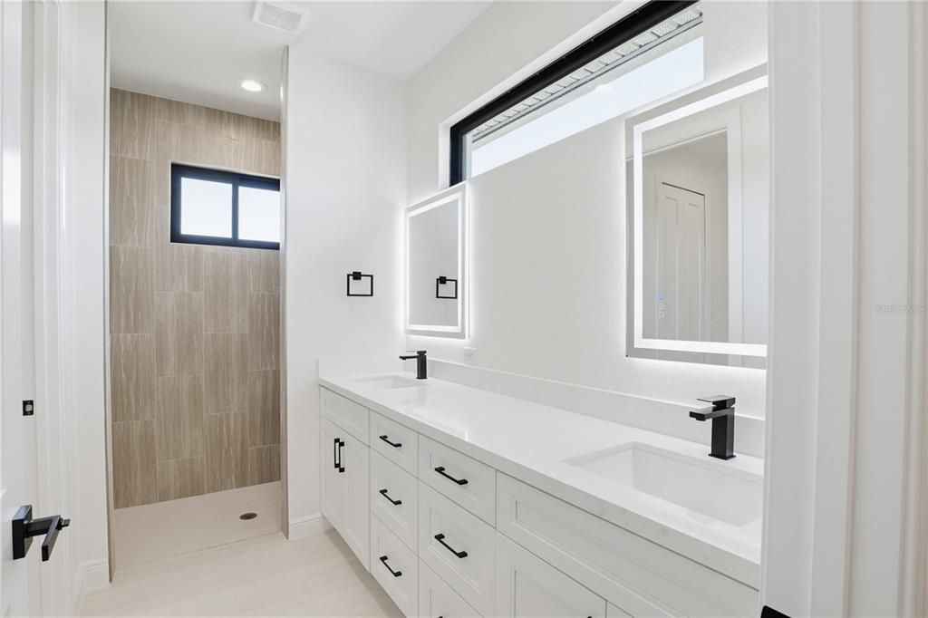 For Sale: $415,000 (3 beds, 2 baths, 1800 Square Feet)