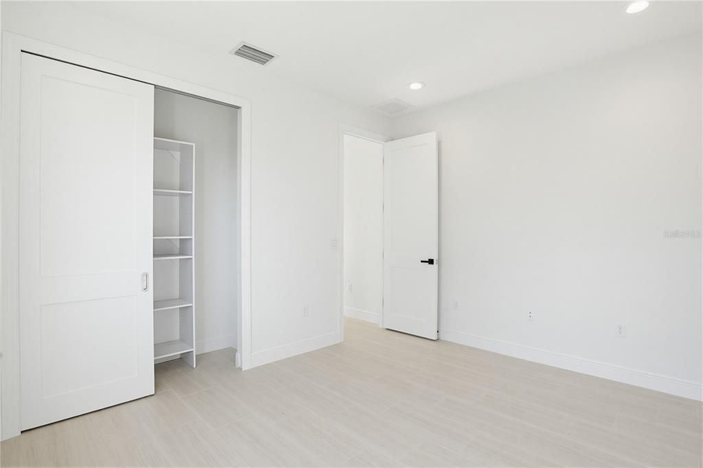 For Sale: $415,000 (3 beds, 2 baths, 1800 Square Feet)