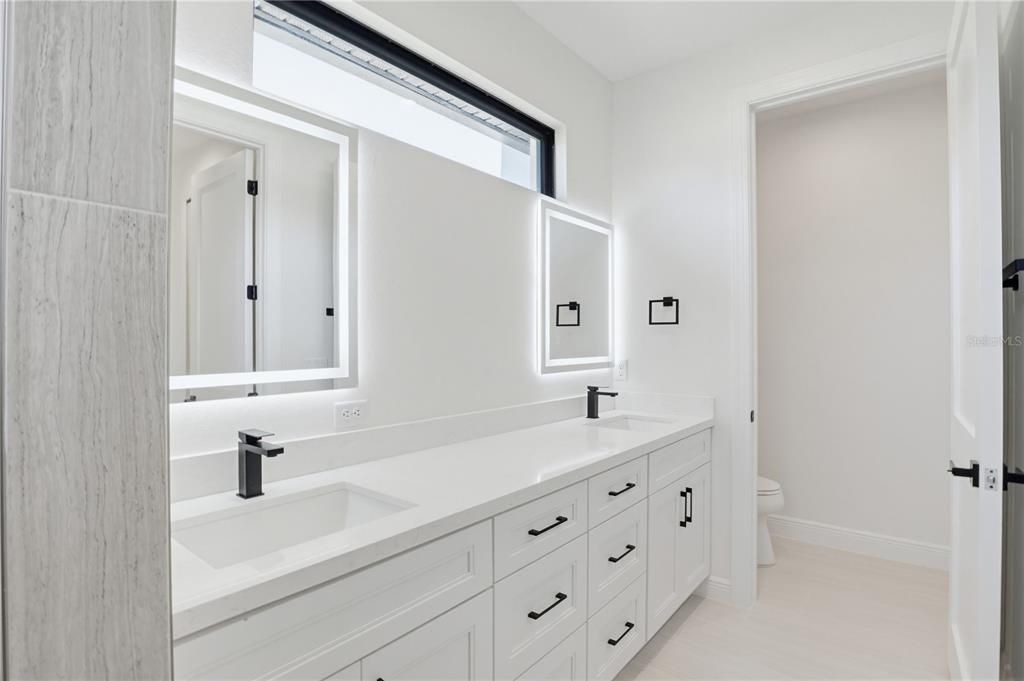 For Sale: $415,000 (3 beds, 2 baths, 1800 Square Feet)