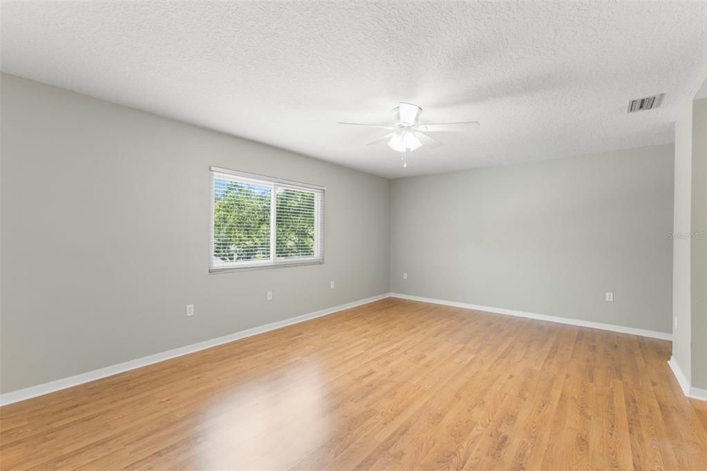 En Venta: $585,000 (6 camas, 2 baños, 2867 Pies cuadrados)