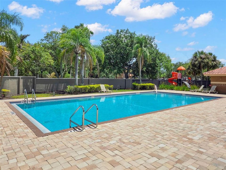 En Venta: $585,000 (6 camas, 2 baños, 2867 Pies cuadrados)