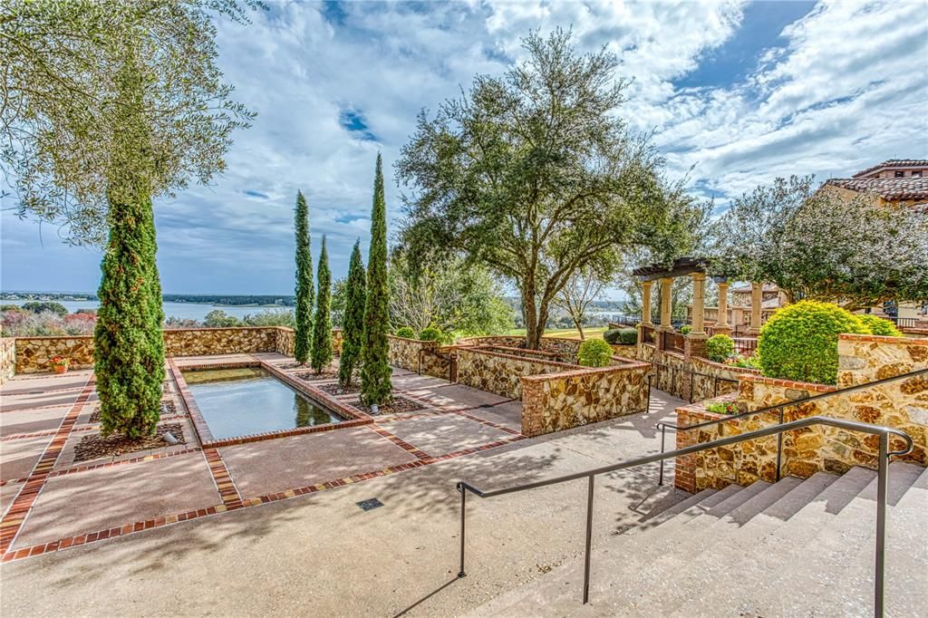 For Sale: $3,721,000 (6 beds, 6 baths, 5701 Square Feet)