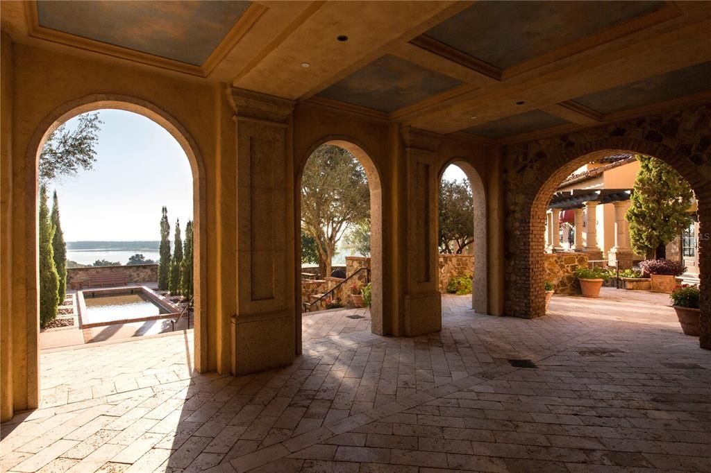For Sale: $3,721,000 (6 beds, 6 baths, 5701 Square Feet)