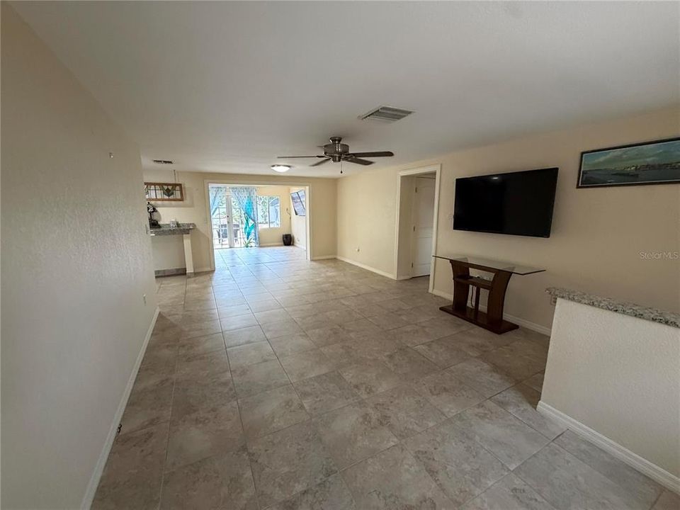 Activo con contrato: $467,000 (2 camas, 2 baños, 1269 Pies cuadrados)