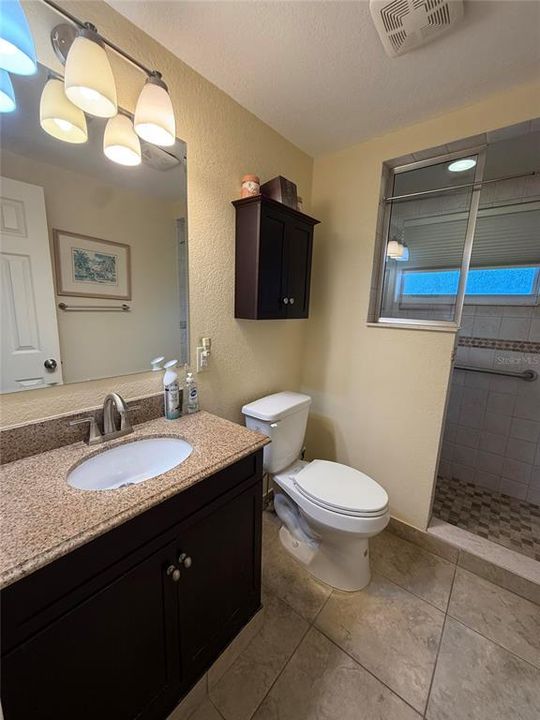 Activo con contrato: $467,000 (2 camas, 2 baños, 1269 Pies cuadrados)