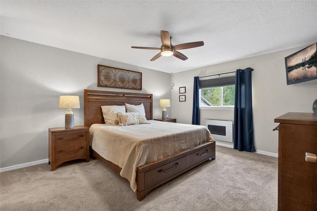 For Sale: $289,900 (3 beds, 2 baths, 1690 Square Feet)