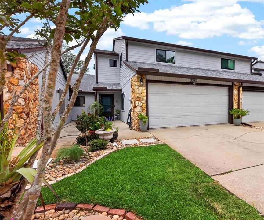 For Sale: $289,900 (3 beds, 2 baths, 1690 Square Feet)