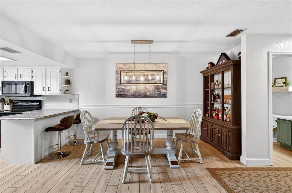For Sale: $289,900 (3 beds, 2 baths, 1690 Square Feet)