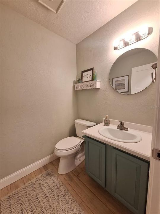 For Sale: $289,900 (3 beds, 2 baths, 1690 Square Feet)