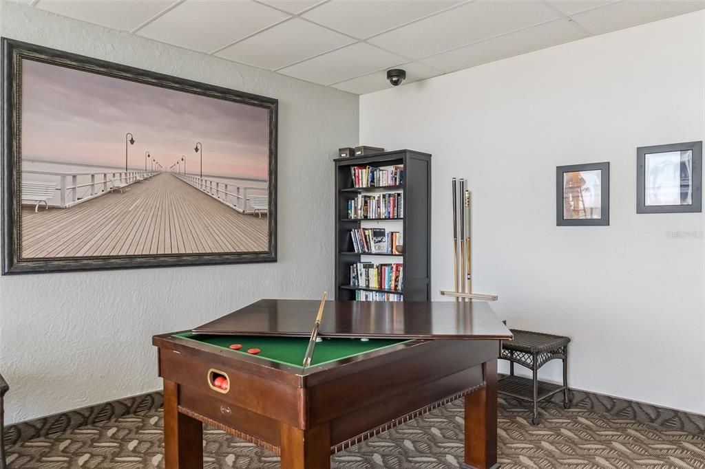 For Sale: $397,900 (2 beds, 2 baths, 1360 Square Feet)