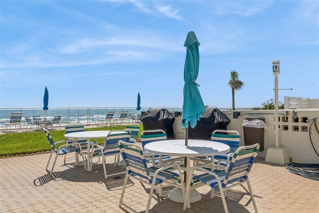 For Sale: $397,900 (2 beds, 2 baths, 1360 Square Feet)