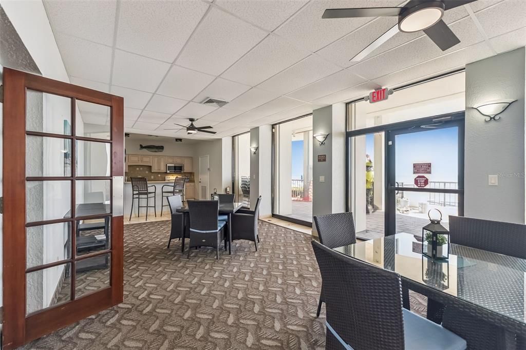 For Sale: $397,900 (2 beds, 2 baths, 1360 Square Feet)
