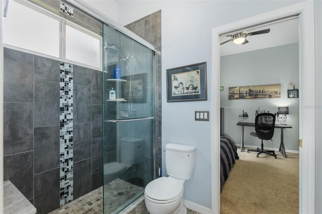 Activo con contrato: $849,900 (4 camas, 3 baños, 2943 Pies cuadrados)
