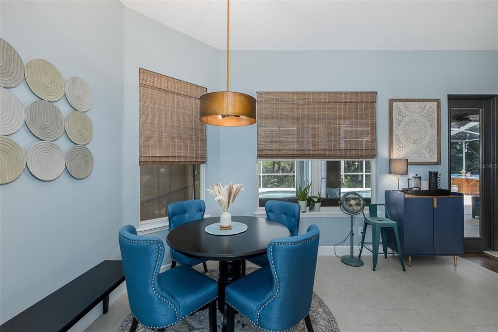 Activo con contrato: $849,900 (4 camas, 3 baños, 2943 Pies cuadrados)