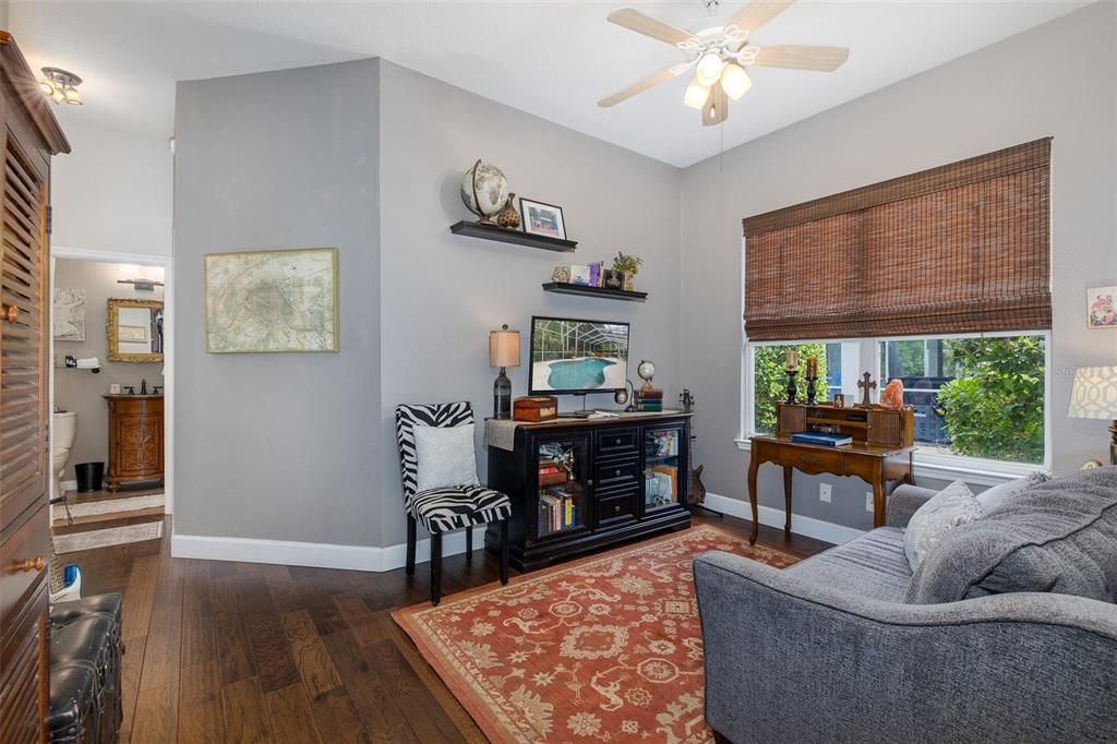 Activo con contrato: $849,900 (4 camas, 3 baños, 2943 Pies cuadrados)