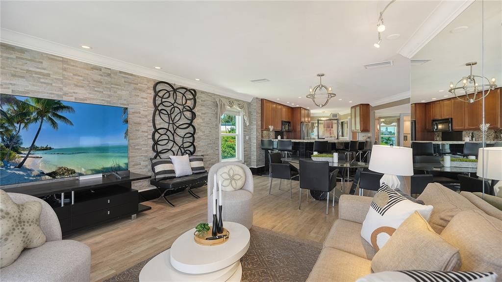 For Sale: $999,000 (3 beds, 2 baths, 1323 Square Feet)