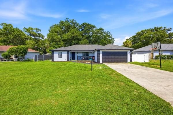 Activo con contrato: $235,000 (3 camas, 2 baños, 1658 Pies cuadrados)