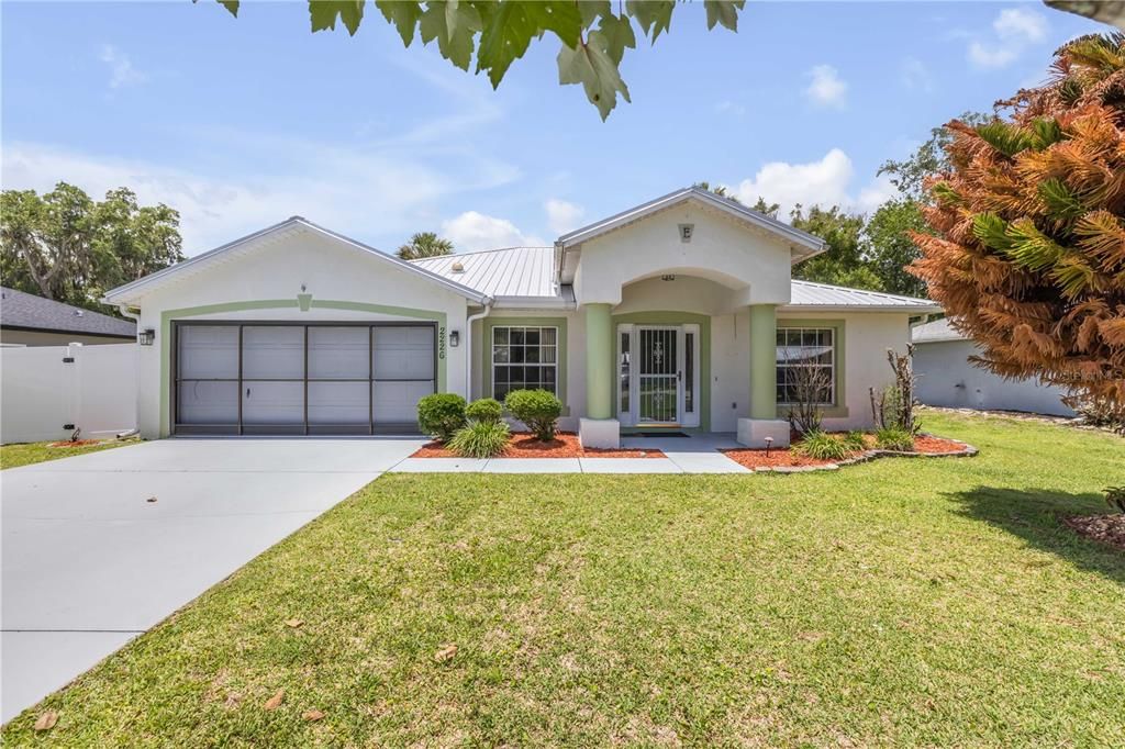For Sale: $325,000 (3 beds, 2 baths, 1636 Square Feet)