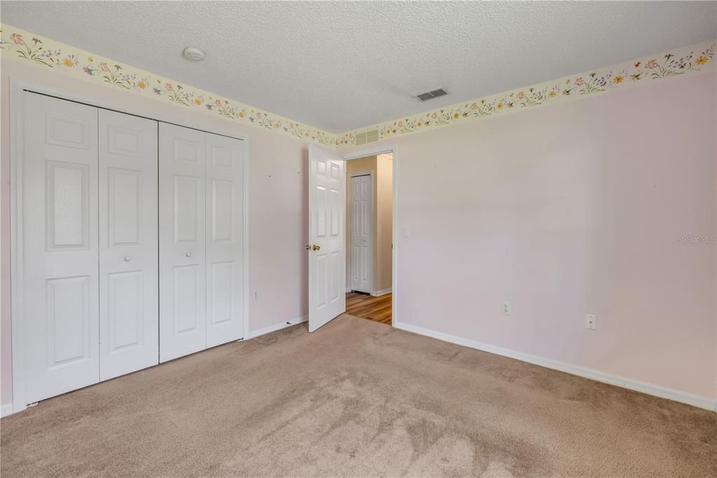 For Sale: $325,000 (3 beds, 2 baths, 1636 Square Feet)