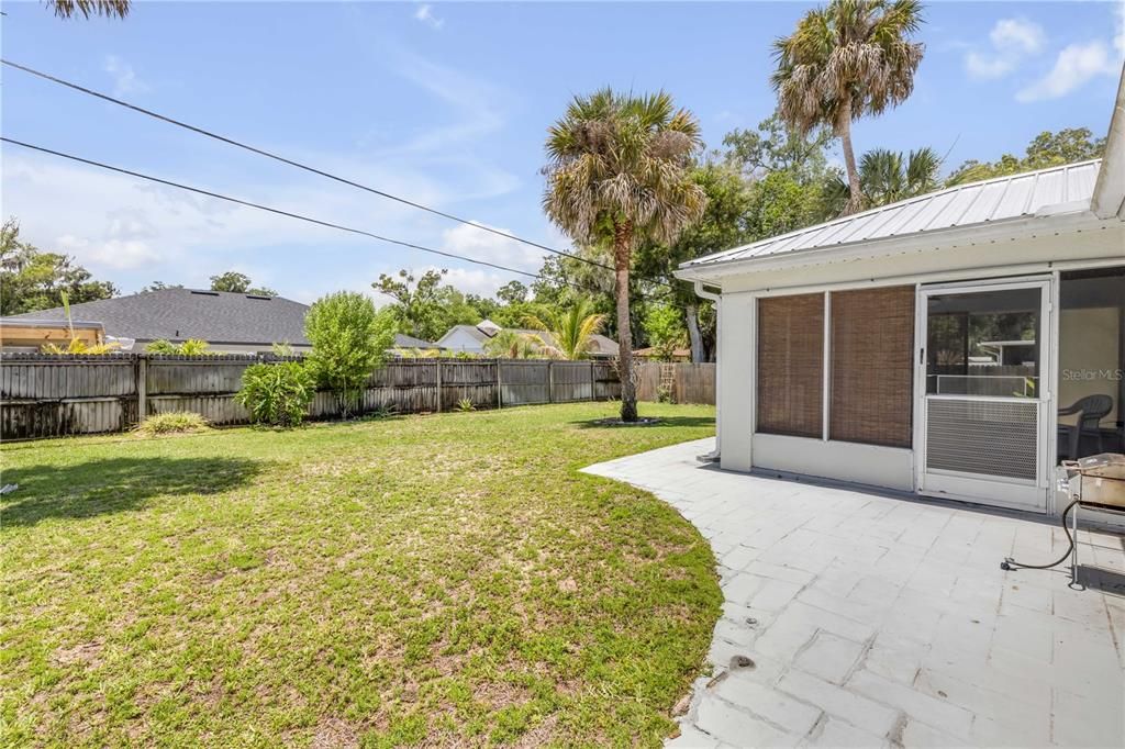 For Sale: $325,000 (3 beds, 2 baths, 1636 Square Feet)