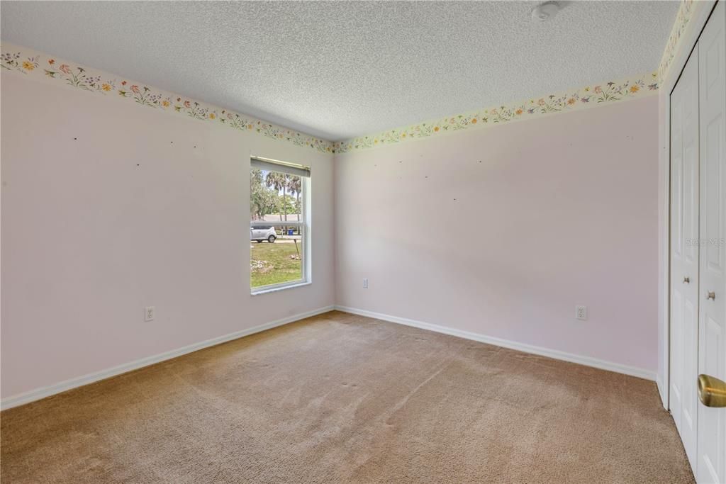 For Sale: $325,000 (3 beds, 2 baths, 1636 Square Feet)