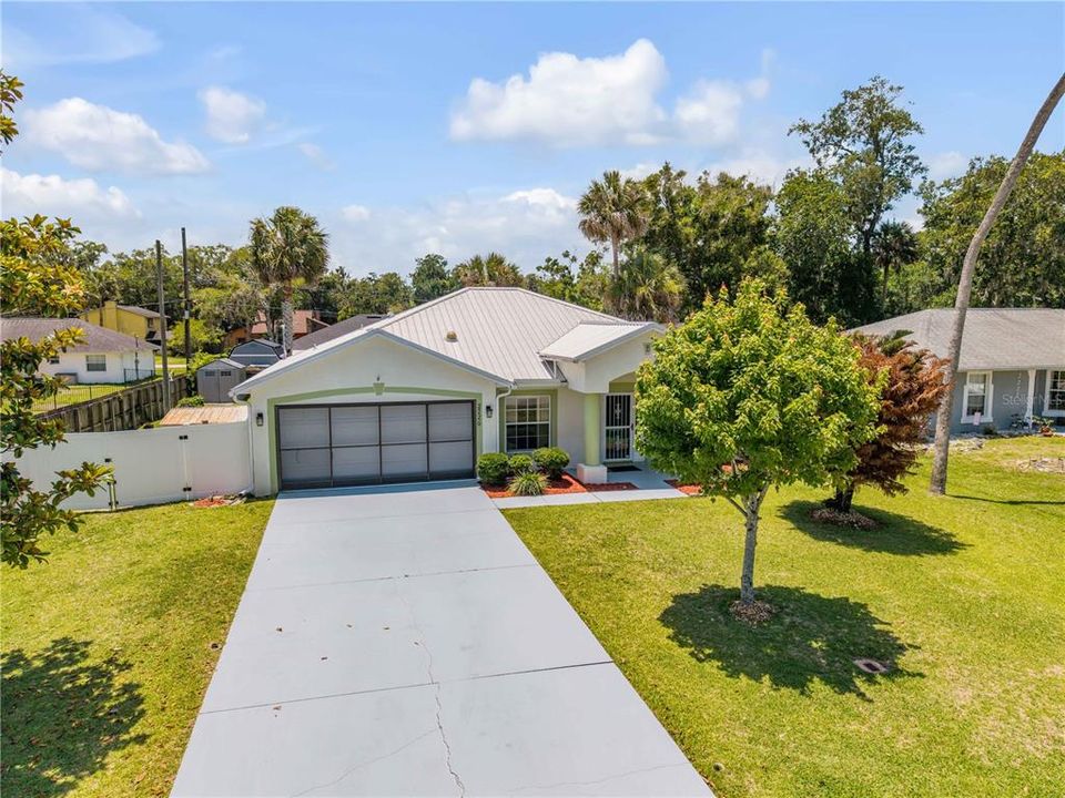 For Sale: $325,000 (3 beds, 2 baths, 1636 Square Feet)