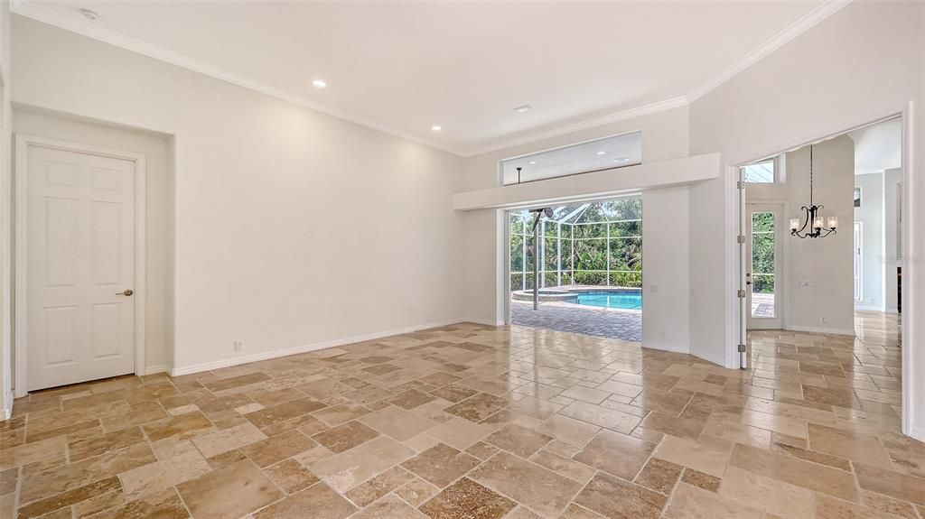 En Venta: $995,000 (4 camas, 3 baños, 3193 Pies cuadrados)