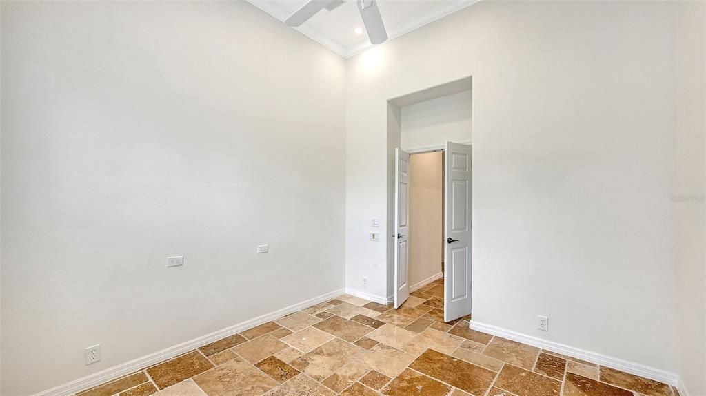 En Venta: $995,000 (4 camas, 3 baños, 3193 Pies cuadrados)