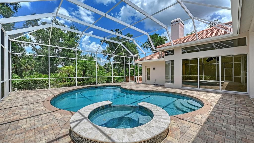 En Venta: $995,000 (4 camas, 3 baños, 3193 Pies cuadrados)